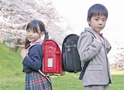 【600D牛津布】教您如何挑選合適的書(shū)包